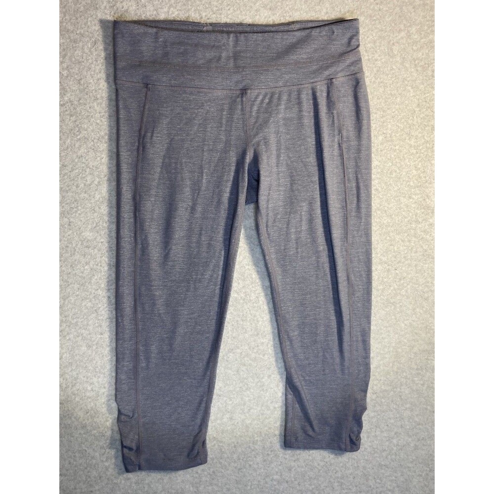 Athleta Sz M Capri Legging Ruched Yiga Pilates Gray Stretch Athletic